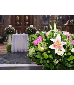 Wedding Decoration of the Church's Interior Aisle with Roses and Orchids