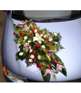 Decoration of the Wedding Car with Red Roses